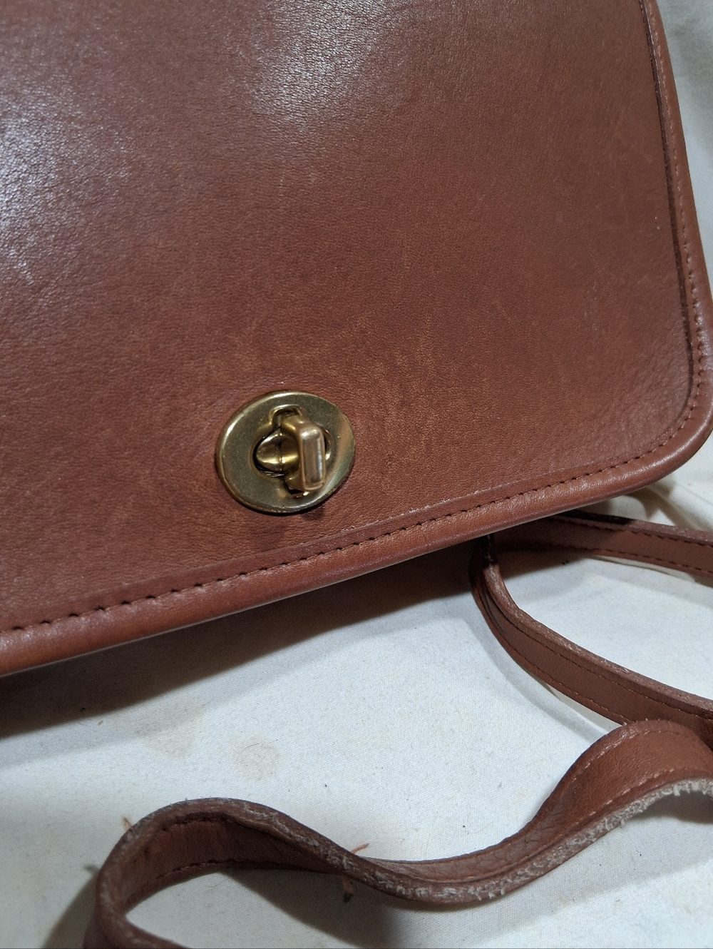 Vintage Coach All Leather  Pocket Purse - Picture 3 of 11